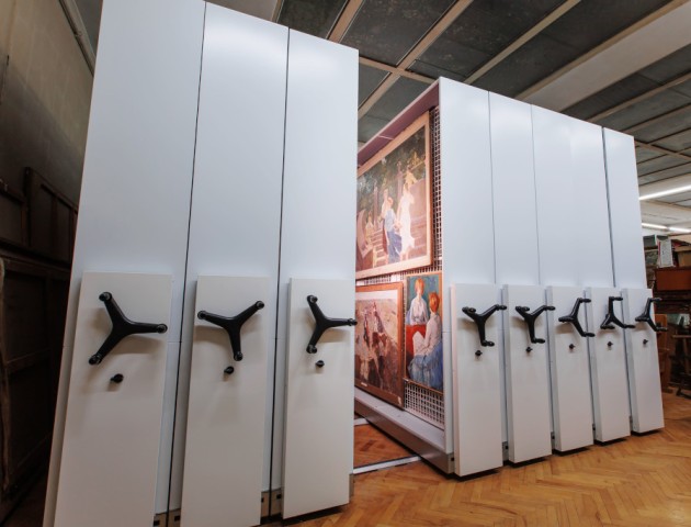 стеллаж для картин